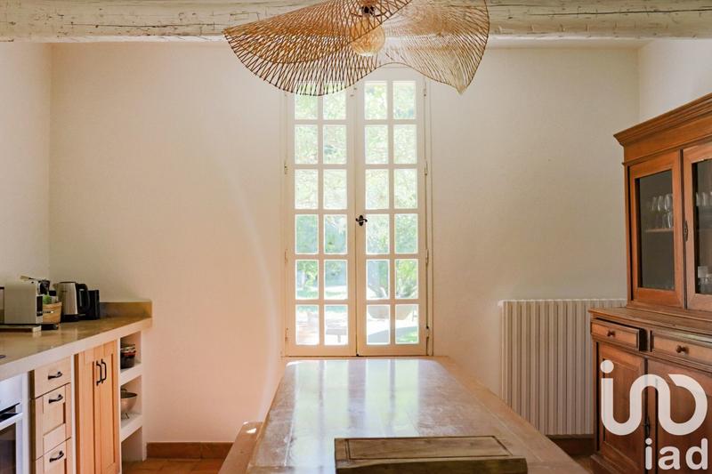 Maison - 220 m² - 10 pièces