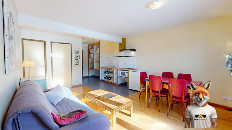 Local commercial - 1 017 m² - 28 pièces