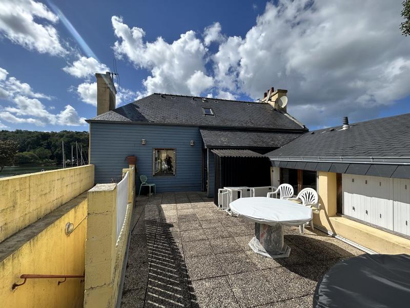 Maison - 188 m² - 10 pièces