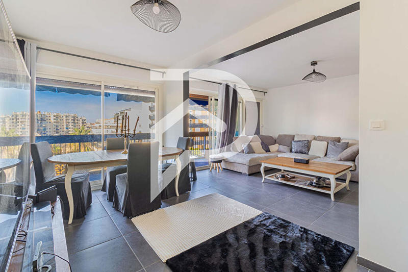 Appartement - 108 m² - 4 pièces