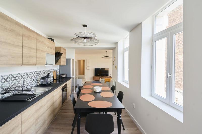 Appartement - 140 m² - 8 pièces