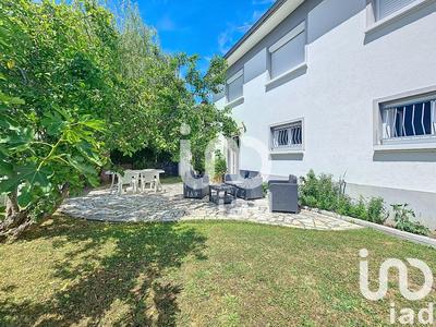 Maison - 186 m² - 6 pièces