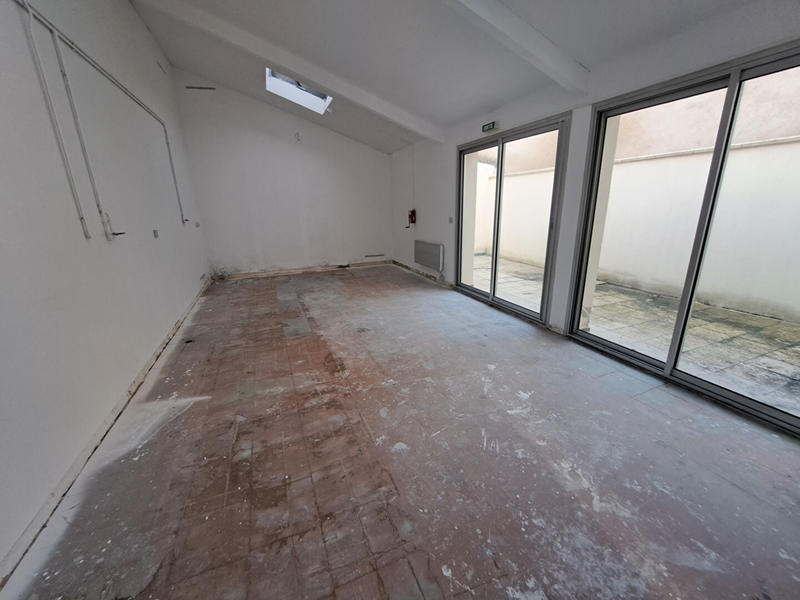 Local commercial - 86 m² - 1 pièce