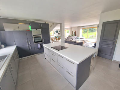 Maison - 190 m² - 7 pièces