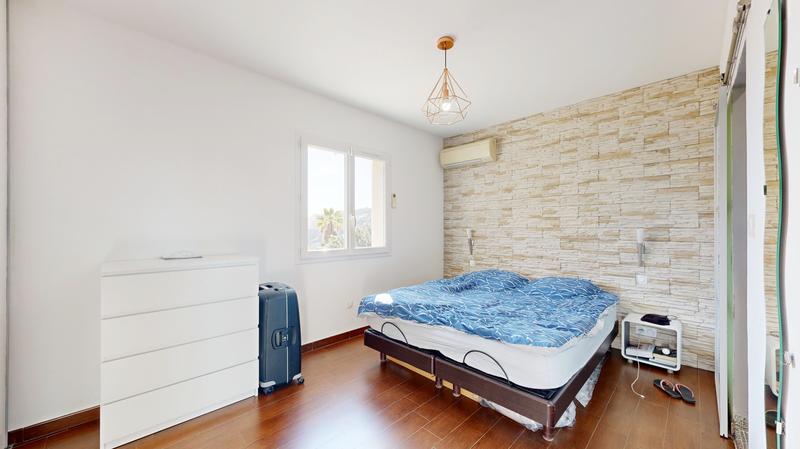 Maison - 137 m² - 4 pièces