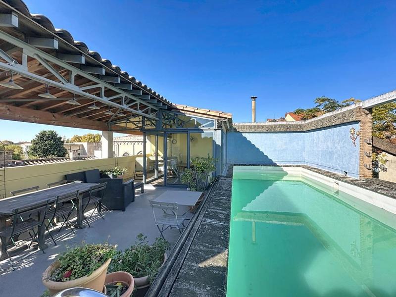 Maison - 235 m² - 7 pièces