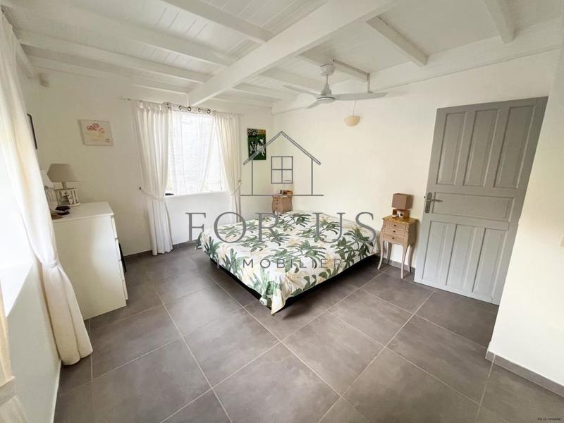 Villa - 200 m² - 10 pièces