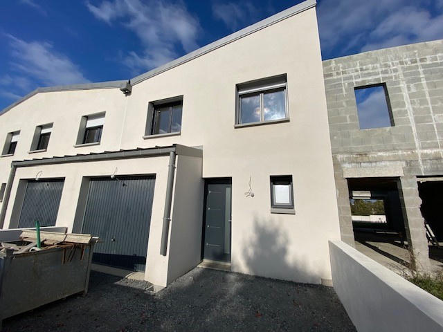 Maison - 83 m² - 5 pièces