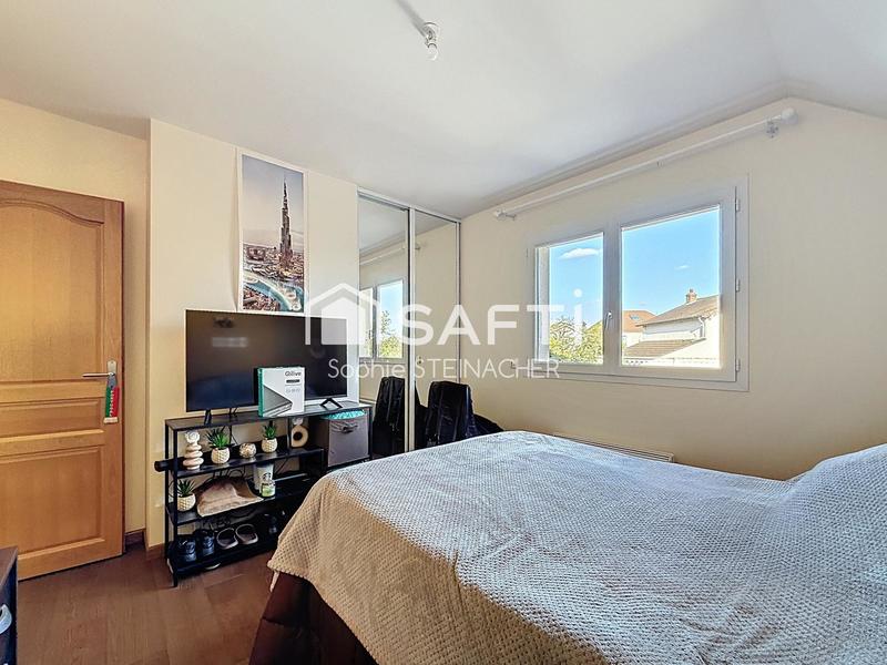 Maison - 93 m² - 5 pièces