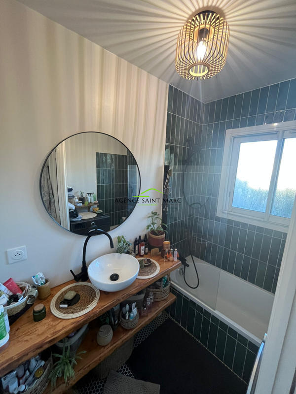 Appartement - 75 m² - 3 pièces