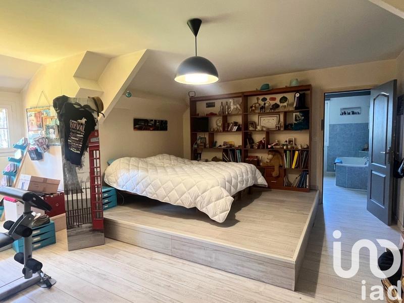 Maison - 239 m² - 6 pièces