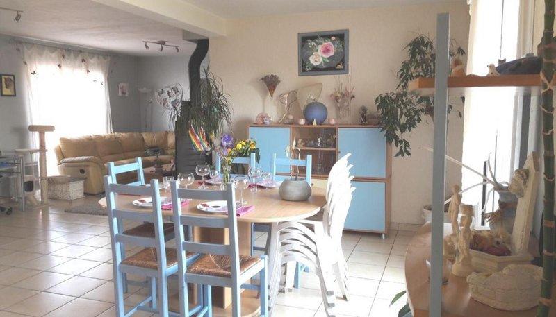 Propriété - 95 m² - 5 pièces