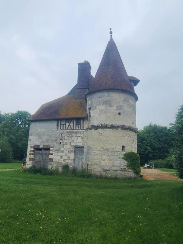 Propriété - 321 m² - 9 pièces