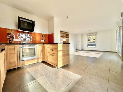 Appartement - 77 m² - 3 pièces