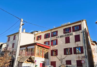 Immeuble - 240 m² - 10 pièces