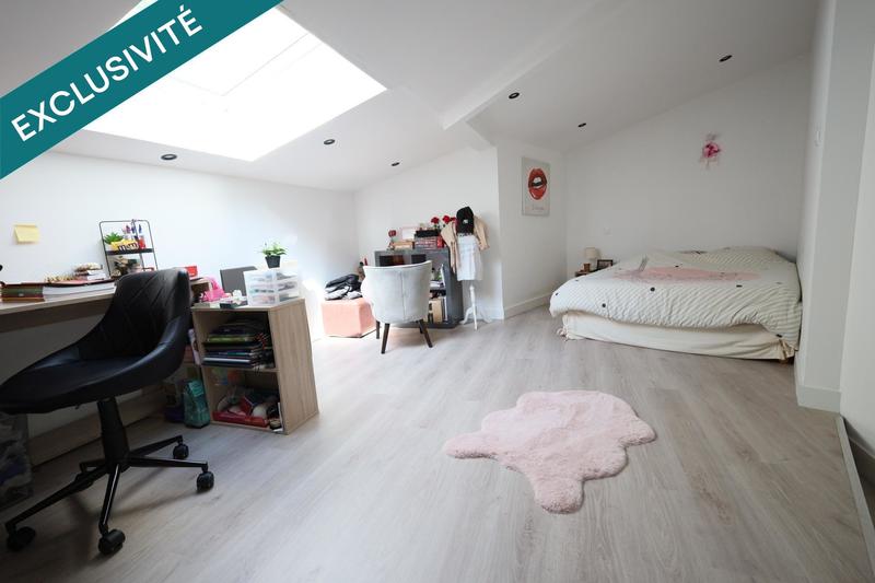 Maison - 248 m² - 8 pièces