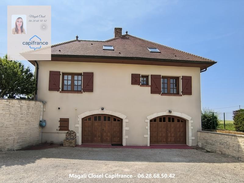 Maison - 216 m² - 9 pièces