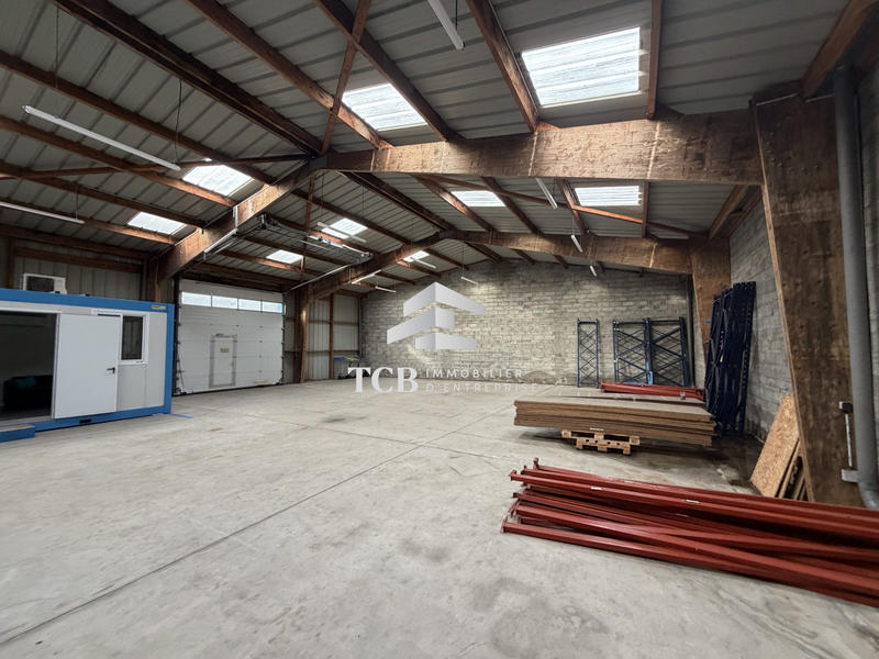 Local d'activités - 410 m²