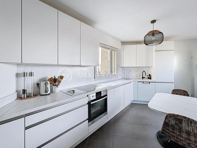 Appartement - 70 m² - 3 pièces