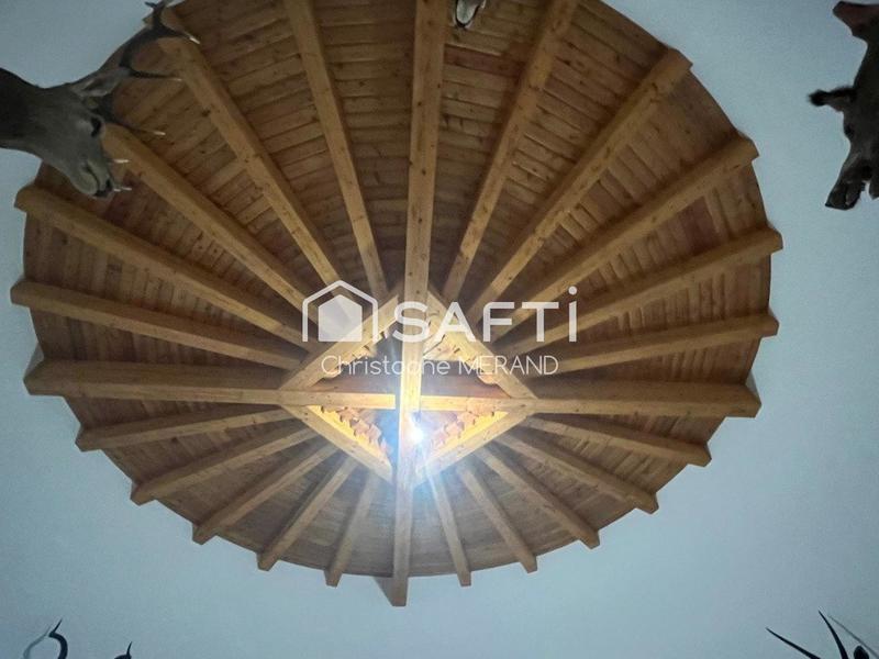 Maison - 328 m² - 10 pièces