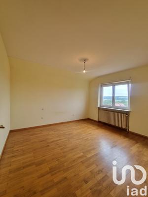 Maison - 208 m² - 9 pièces