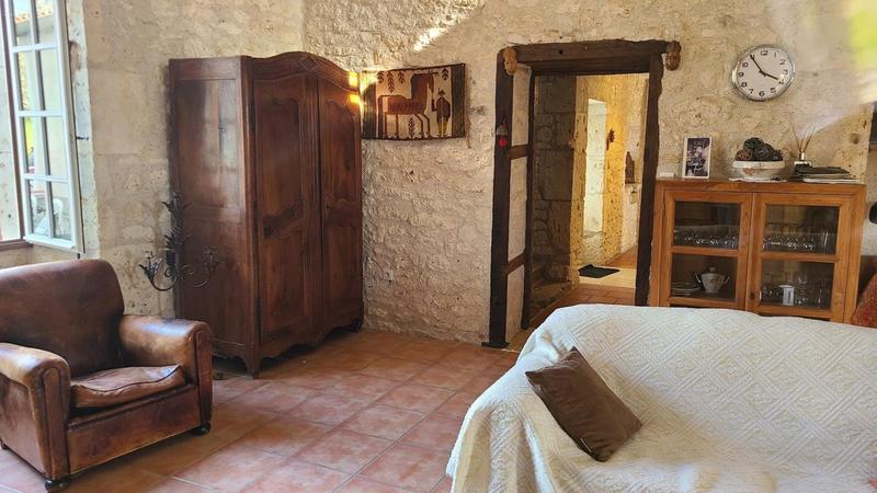 Maison - 235 m² - 8 pièces