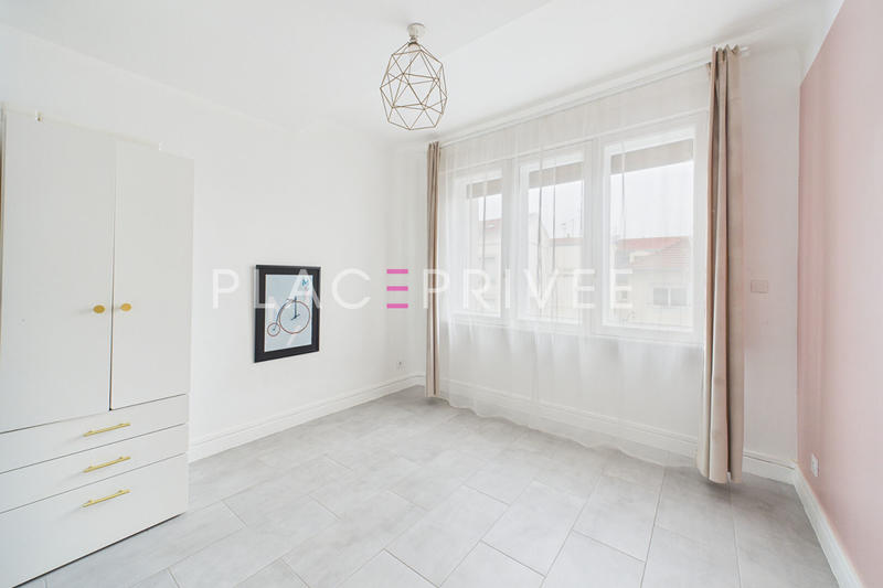 Appartement - 146 m² - 7 pièces