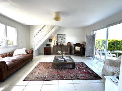 Maison traditionnelle - 110 m² - 5 pièces