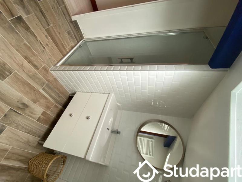 Chambre - 120 m² - 1 pièce