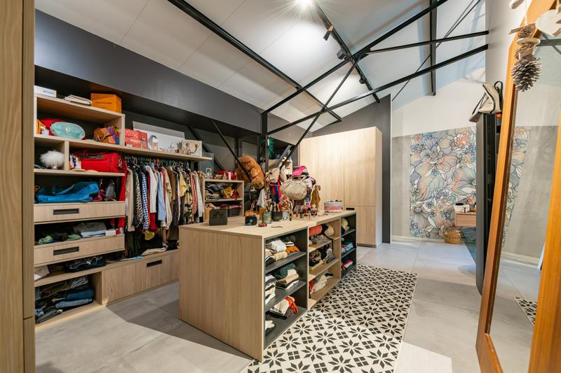 Maison - 389 m² - 10 pièces