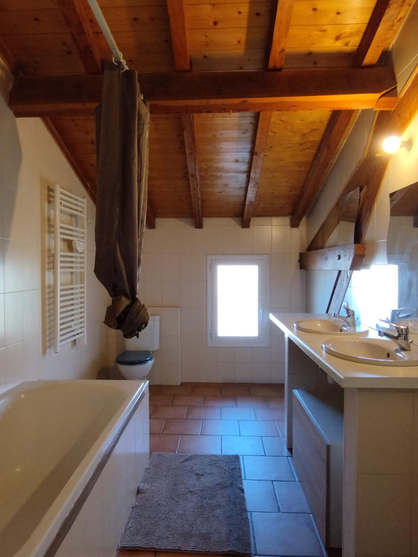 Maison - 270 m² - 9 pièces