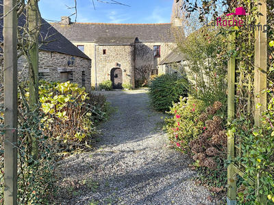 Maison ancienne - 316 m² - 9 pièces