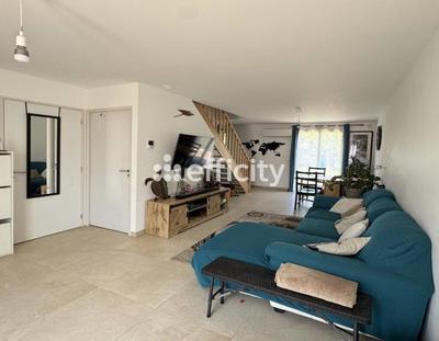 Maison - 102 m² - 4 pièces