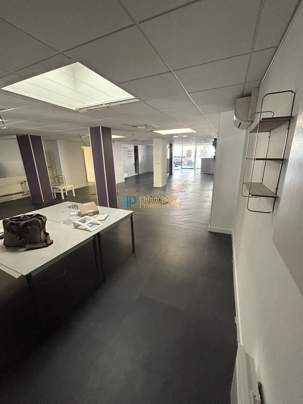 Local commercial - 170 m² - 4 pièces