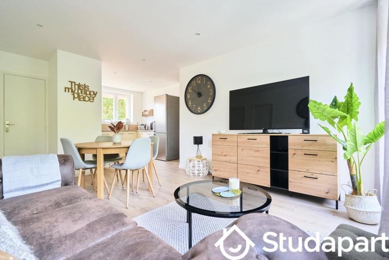 Chambre - 10 m² - 1 pièce