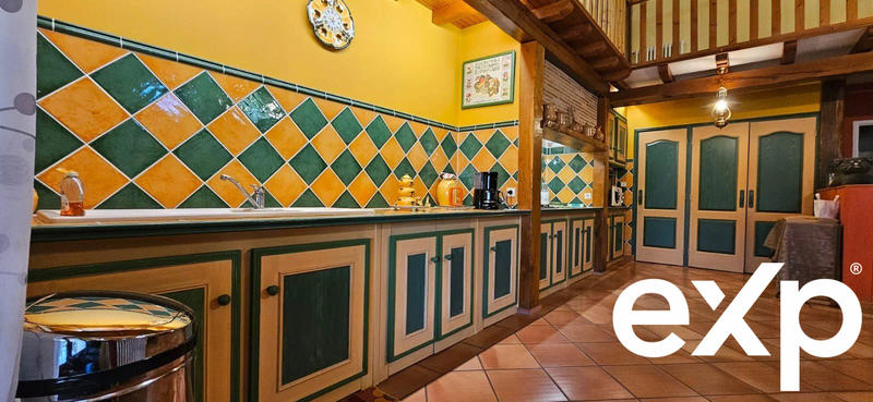 Maison - 410 m² - 11 pièces