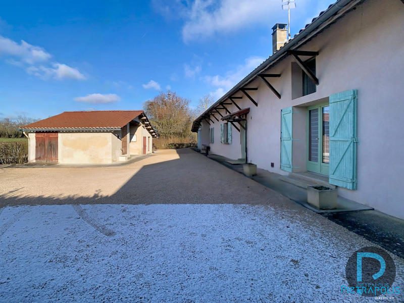 Maison - 201 m² - 8 pièces