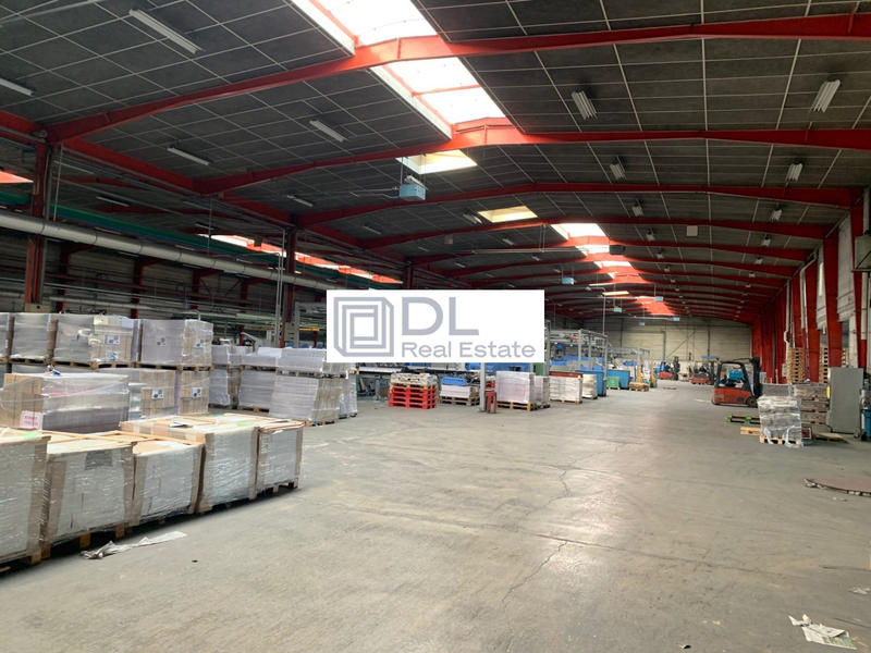Entrepôt - 5 857 m²