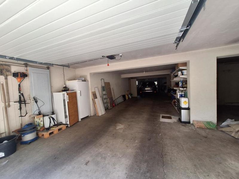 Maison - 225 m² - 9 pièces