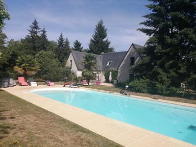 Maison - 350 m² - 10 pièces