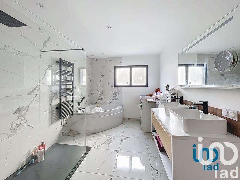 Maison - 118 m² - 4 pièces