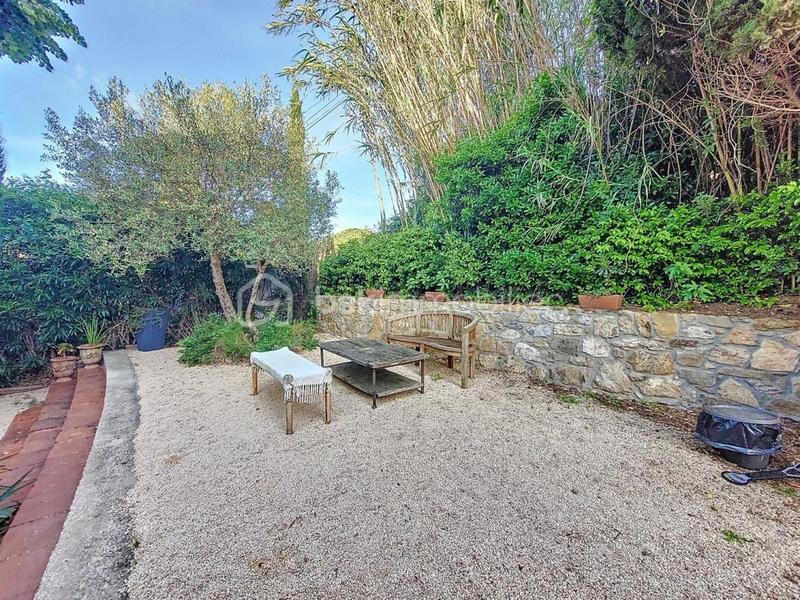 Maison - 254 m² - 8 pièces