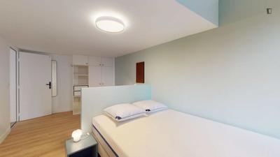 Chambre - 16 m² - 15 pièces