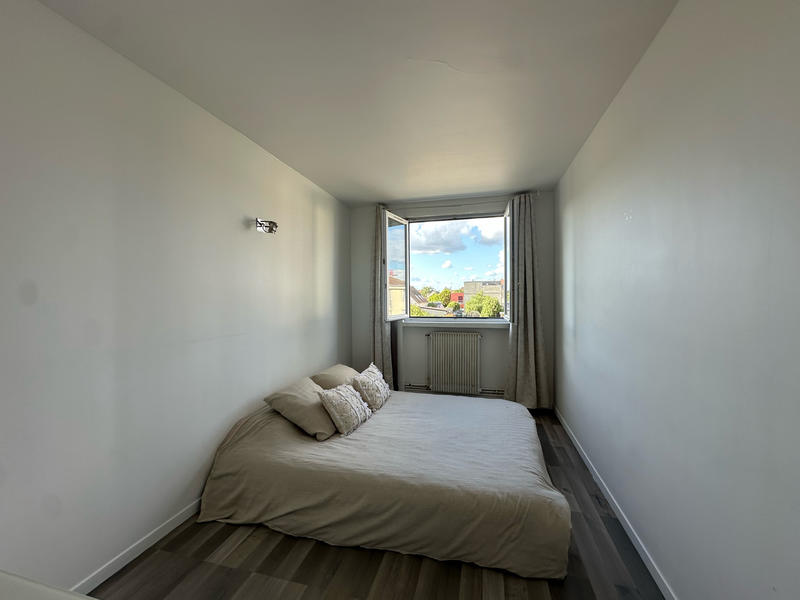 Appartement - 90 m² - 5 pièces