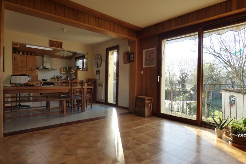 Maison - 176 m² - 9 pièces