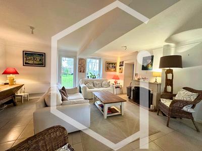 Maison - 182 m² - 7 pièces