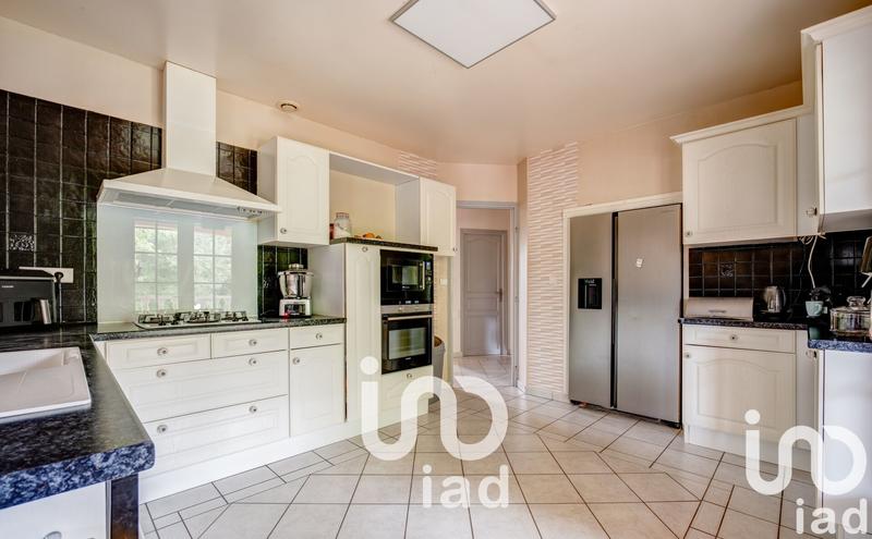 Maison - 210 m² - 7 pièces