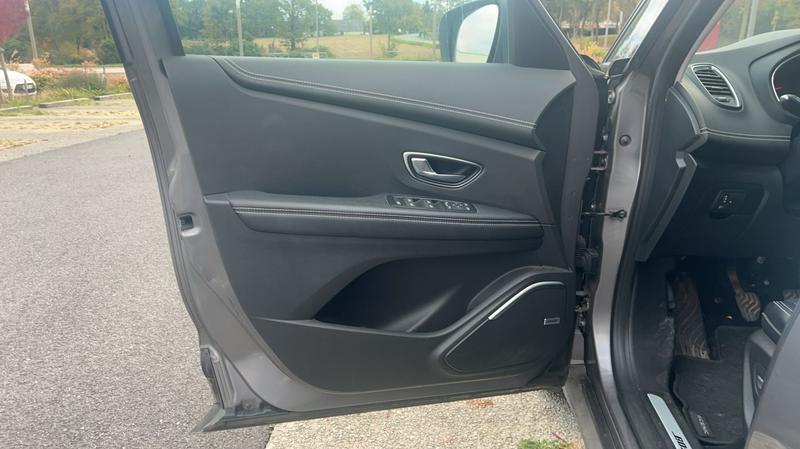 Renault Grand Scénic 1.3 TCe 140 Intens