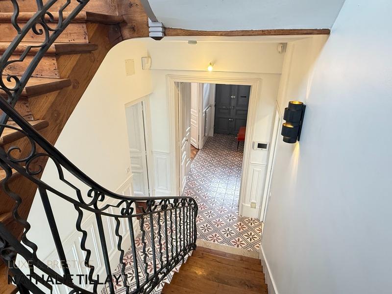 Maison bourgeoise - 220 m² - 9 pièces
