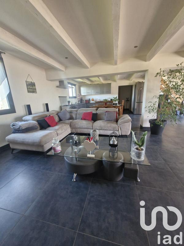 Maison - 104 m² - 4 pièces